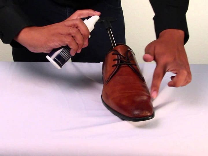 Which is the Best Shoe Stretcher Spray and how to use?